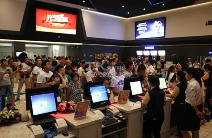 電影院觸摸一體機(jī)怎么選購(gòu)？